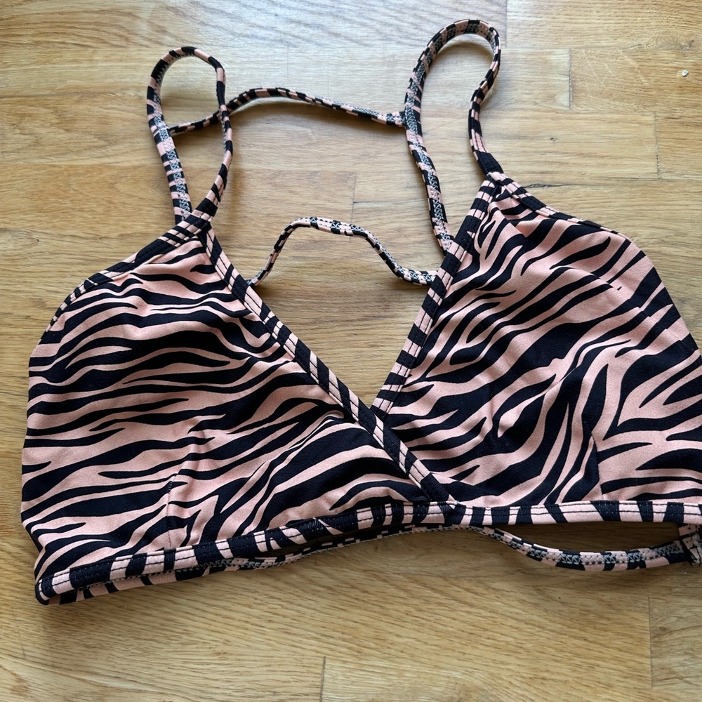 Shakti Zebra Print Bikini Top Hot Yoga Size M EUC Like NEW